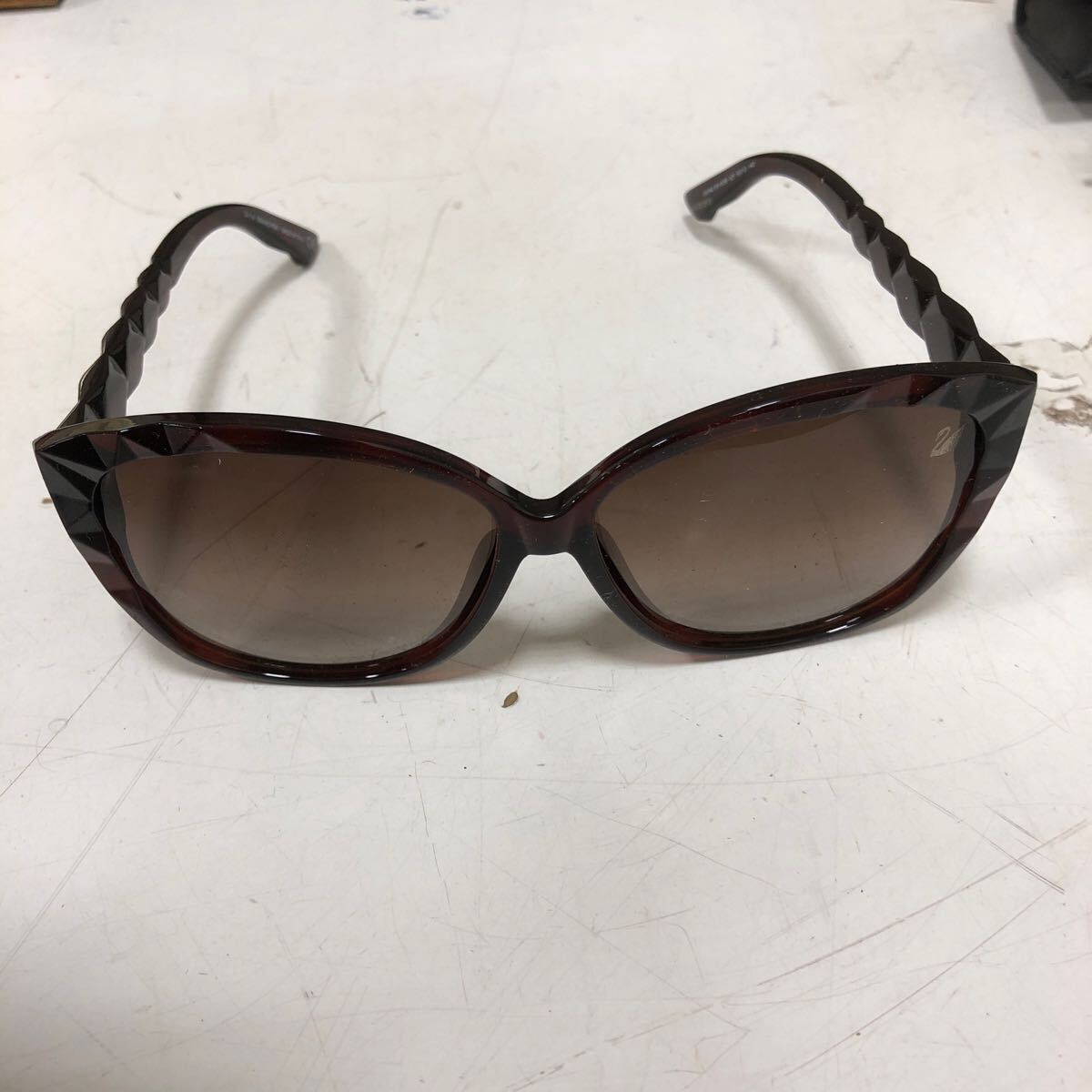 【中古品】3-51 SWAROVSKI スワロフスキー AMERICAN OPTICAL アメリカンオプティカル サングラス メガネ _画像3