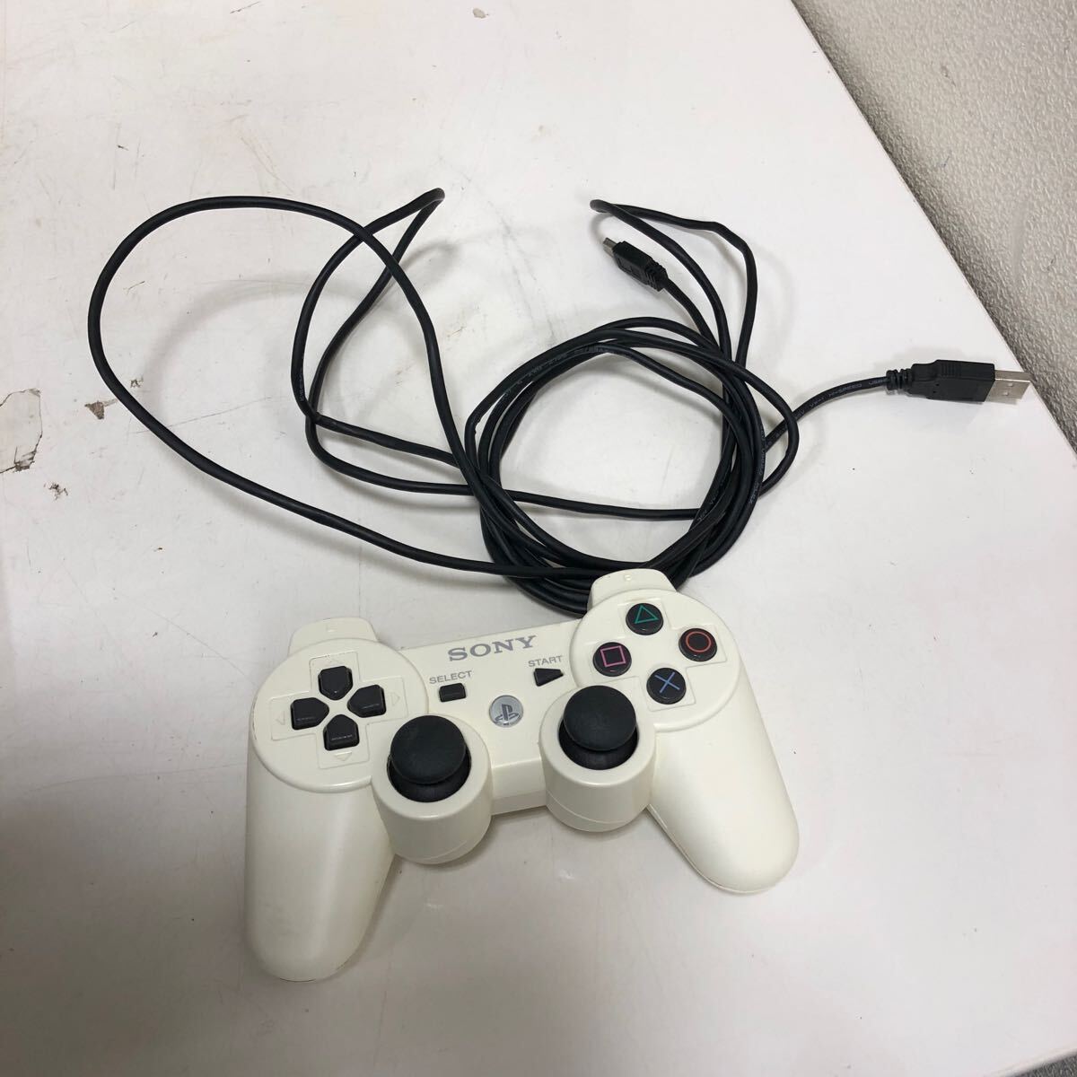 【中古品】3-101 SONY ソニー PS3 Play Station プレイステイション プレステ 本体 ブラック コントローラー ホワイト ソフト7点まとめ_画像3