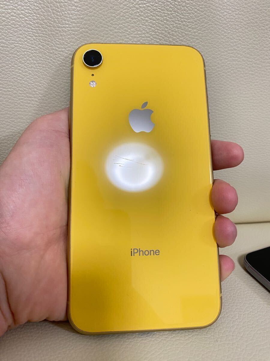 良品中古iPhone XR 64GB イエロー　SIMロックあり利用期限◯ 最大容量84% 本体のみ　付属品なし_画像2