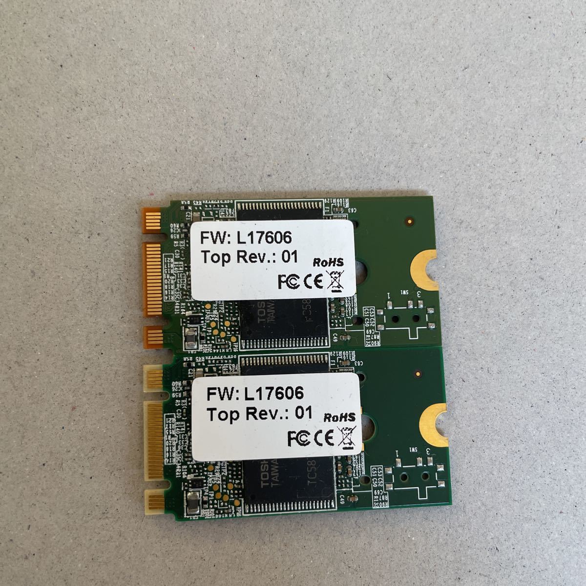 SSD 32GB innodisk M.2（S42）3ME4 DEM24-32GM41BC1DC-PCJ） 中古動作品2枚セット_画像2