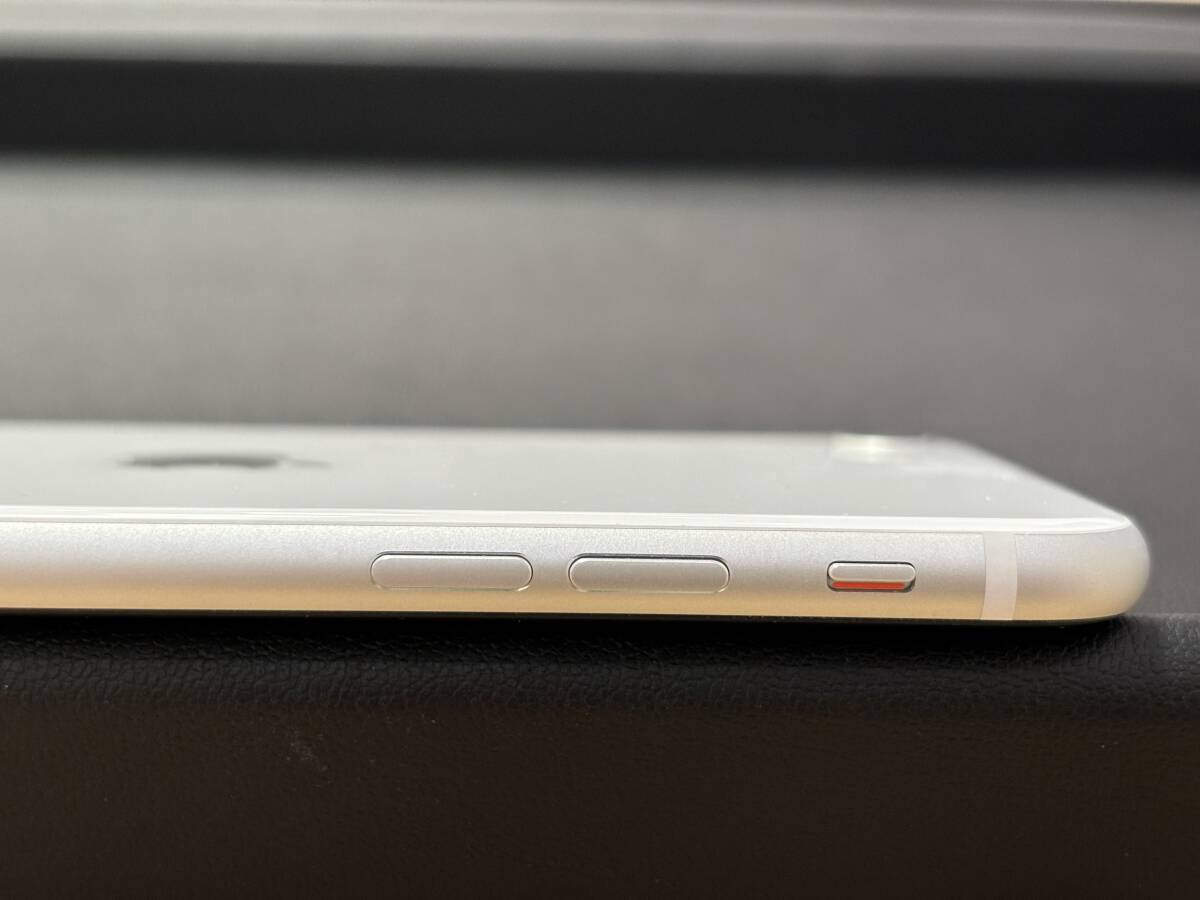 【6547】美品 iPhone SE（第二世代） MX9T2J/A 64GB SIMフリー バッテリー87％ 残債無し・初期化済みの画像7