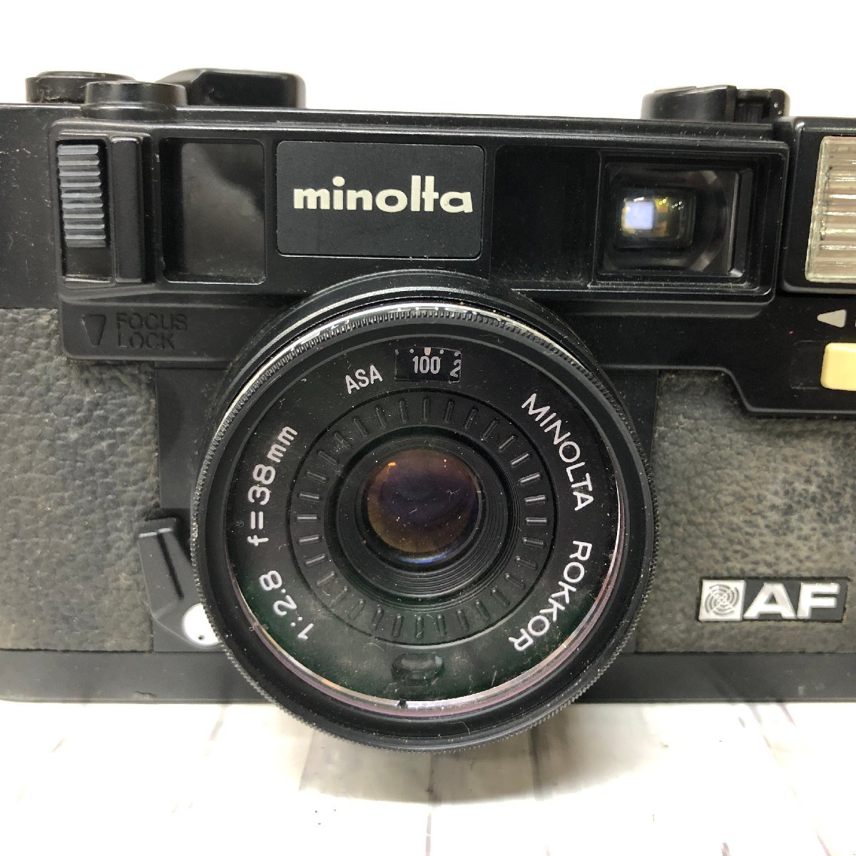 m001 J MINOLTA ミノルタ フィルムカメラ HI MATIC AF レンズ 1:2.8 ｆ=38mm 現状品の画像2