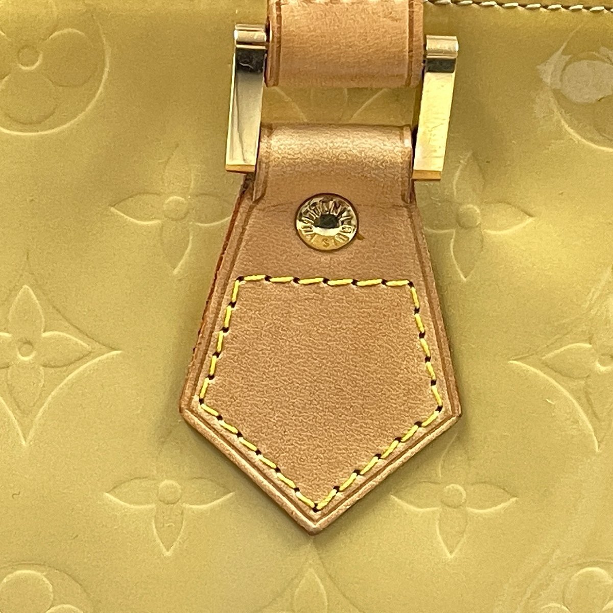 m002 mise(100) LOUIS VUITTON ルイヴィトン ヴェルニ ヒューストン トート ショルダーバッグ カバン 鞄 レディース 保管袋付_画像2