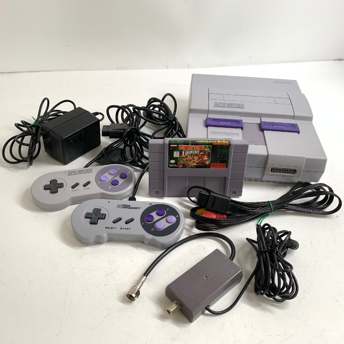 f001 E SUPER NES DONKEY KONG SET NINTENDO SNS-001 海外のスーパーファミコン? SNS-HA8X-USA 動作未確認 ジャンク_画像2