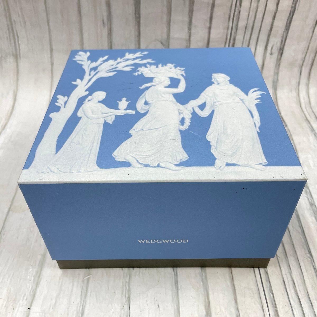 m002 B3(80) 未使用 WEDGWOOD ALEXANDRA ウェッジウッド アレキサンドラ カップ＆ソーサー C&S 銀彩 銀縁 茶器_画像8