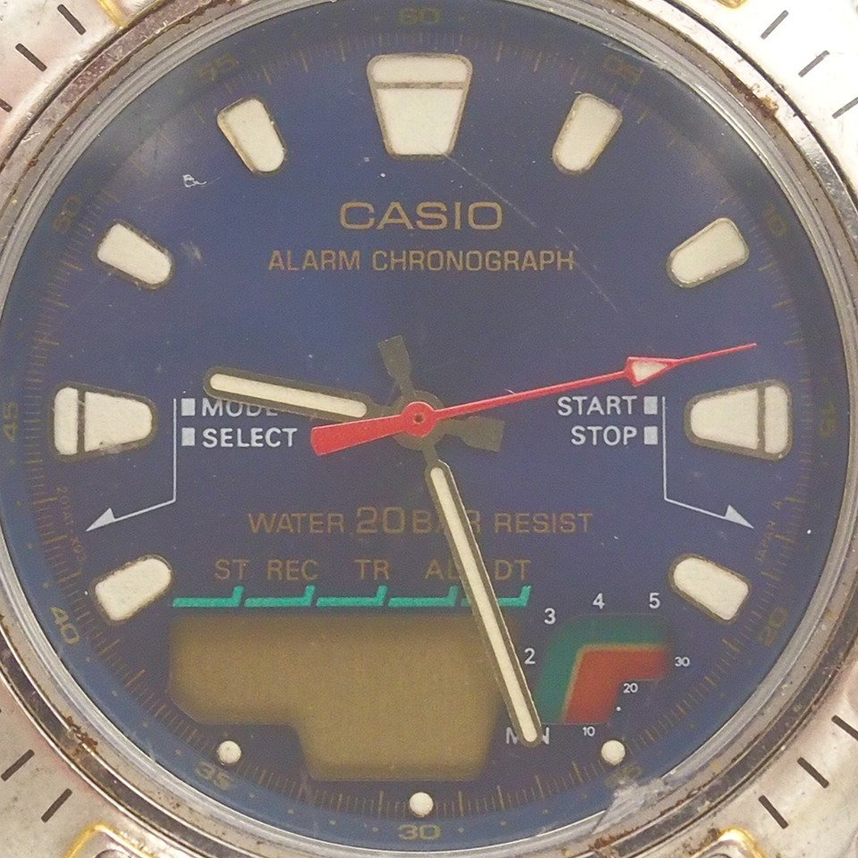 f002 Z3 114.カシオ CASIO AD-724 メンズ腕時計 アラームクロノグラフ アナデジ 電池切れ ベルトジャンク ネコポス385円_画像2