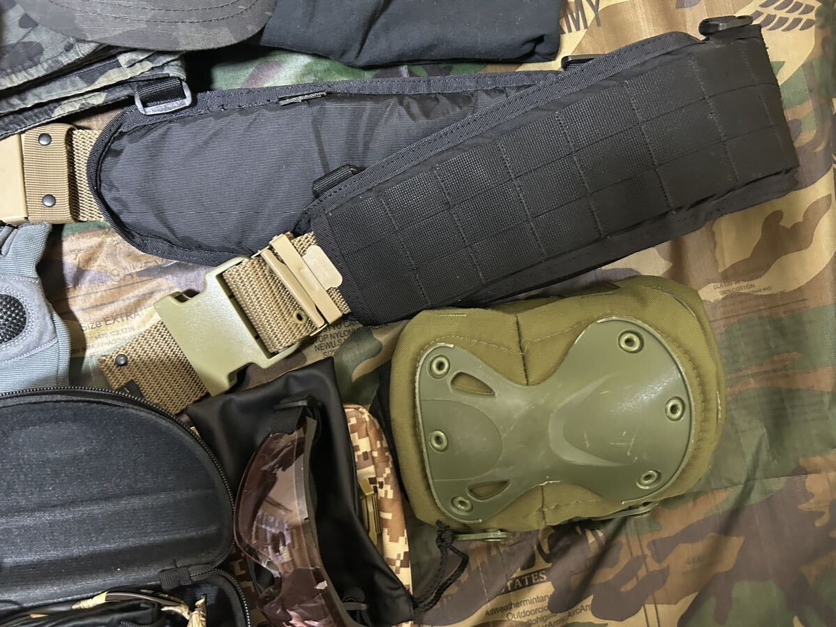 サバゲー 装備品 セット ホルスター マガジンポーチ ゴーグル ダンプポーチ グローブ 戦闘服など / マルイM4AK MP5 ミリタリー の画像10