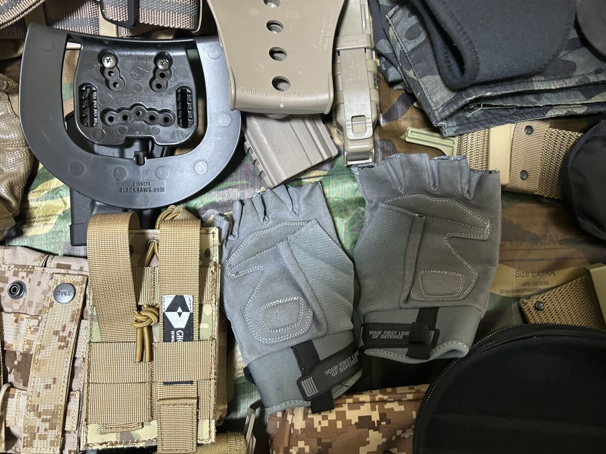 サバゲー 装備品 セット ホルスター マガジンポーチ ゴーグル ダンプポーチ グローブ 戦闘服など / マルイM4AK MP5 ミリタリー の画像7