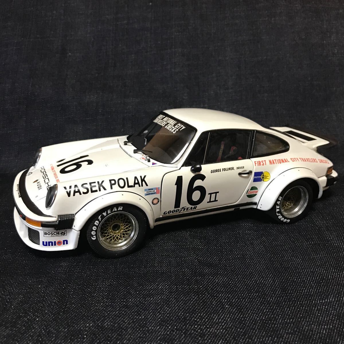 EXOTO 1/18 PORSCHE934RSR ポルシェ_画像1