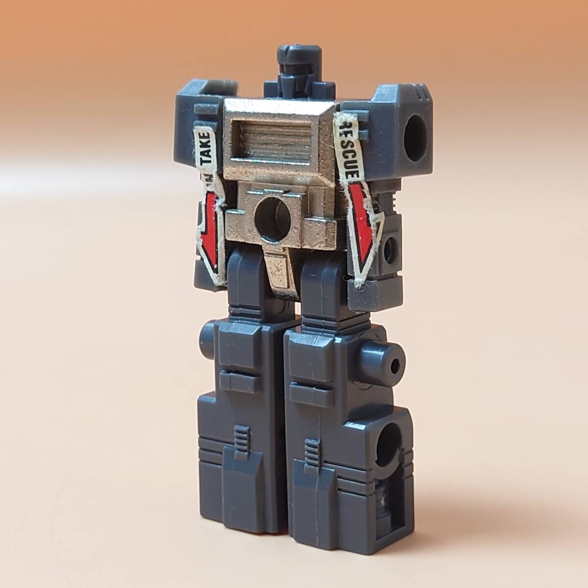 ☆ 【現状品】 タカラ トランスフォーマー? 古いロボット 1984年製 全長約6cm TAKARA ☆ :: Yahoo!Auction|DEJAPAN - Bid and Buy Japan with 0% commission ☆ 【現状品】 タカラ トランスフォーマー? 古いロボット 1984年製 全長約6cm TAKARA ☆ :: Yahoo!Auction|DEJAPAN - Bid and Buy Japan with 0% commission