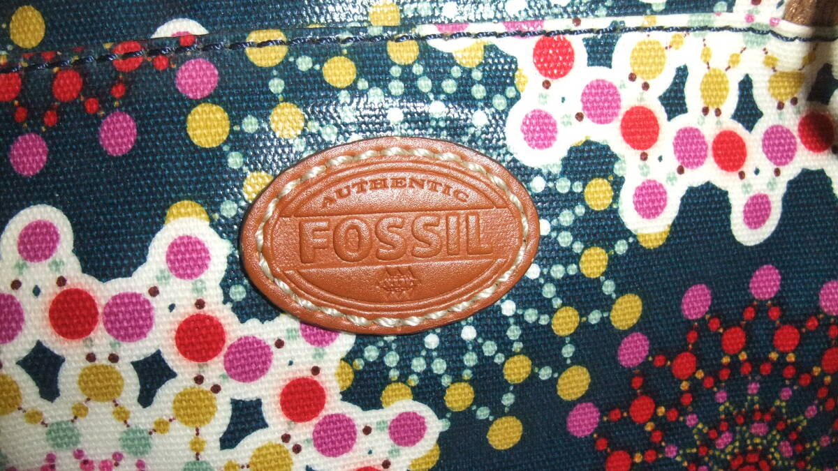 　FOSSIL　フォッシル　ショルダーバッグ、財布　２個合わせて　新品未使用_画像3