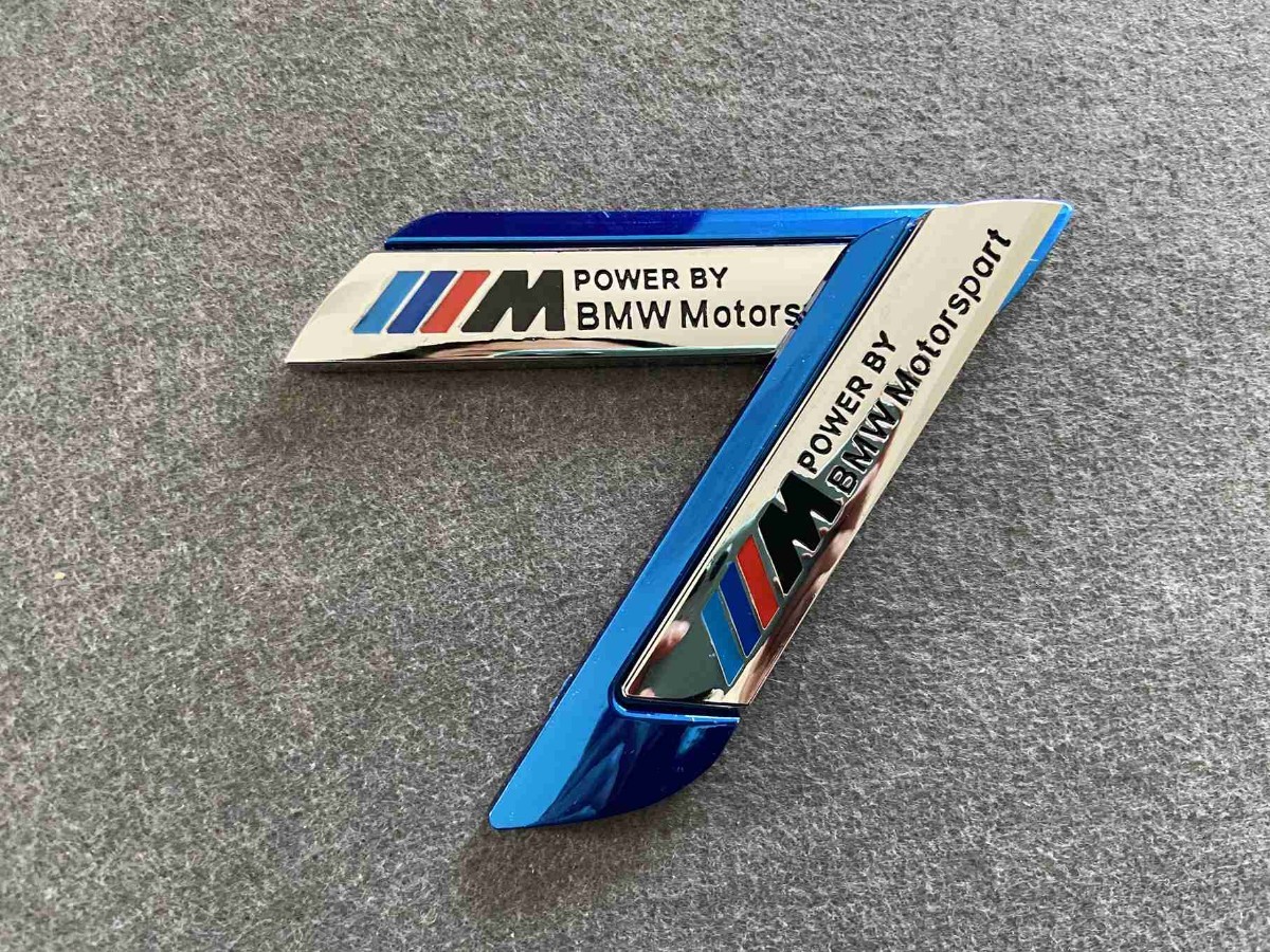 ★BMW ///M★211★ 金属ステッカー エンブレム デカール 2枚セット 3D 立体 車用装飾 両面テープで取付簡単 ブルーの画像4
