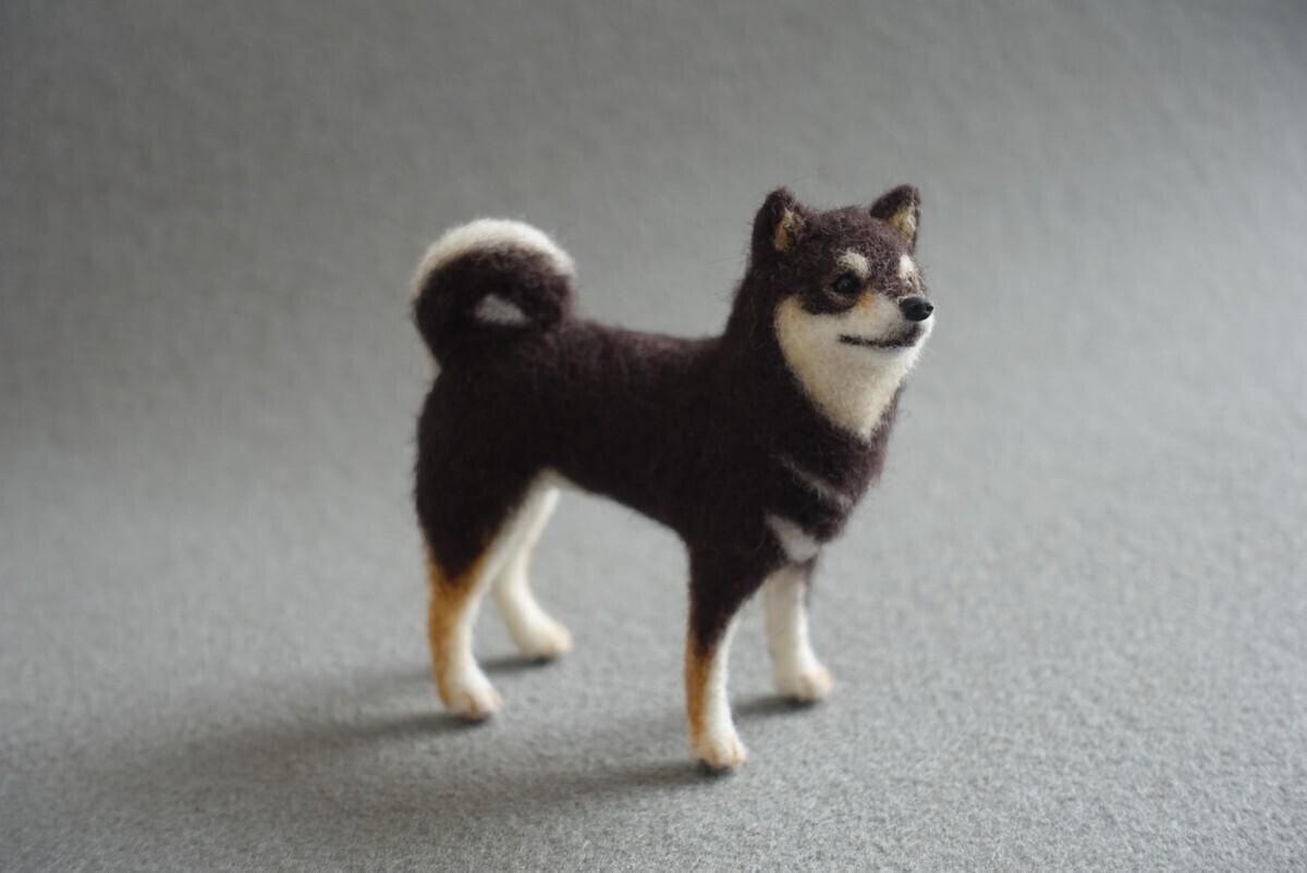 小さな黒い柴犬 8cm 羊毛フェルト ハンドメイド ミニチュア 黒柴犬の画像4