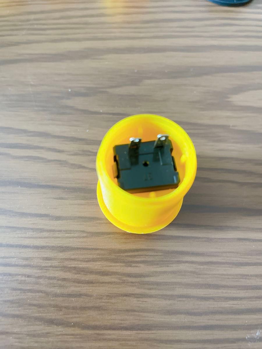 黄色が内蔵マイクロスイッチアーケードゲームのボタン 押ボタンスイッチ 24mm
