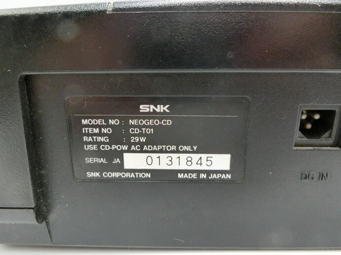 【HW75-35】【100サイズ】SNK NEOGEO-CD ネオジオCD ゲーム機本体のみ/CD-T01/ジャンク扱い/※傷汚れ有_画像4