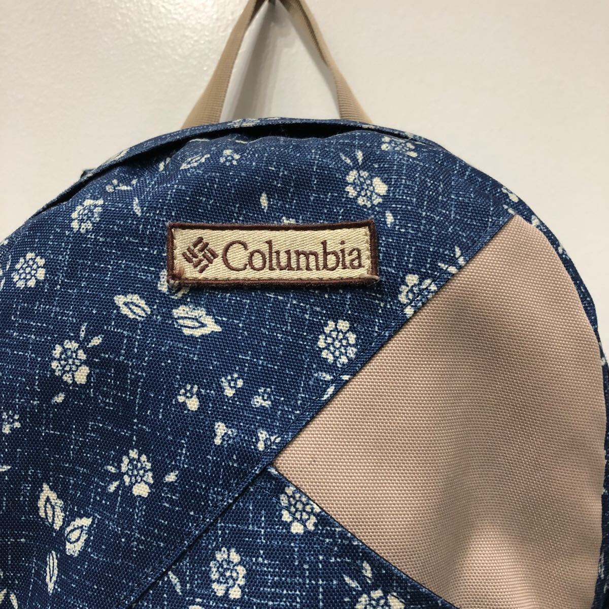 Clumbia コロンビア リュックサック 115 PU8872 花柄 ブルー ベージュ 軽量 デイバック 鞄 アウトドアの画像2