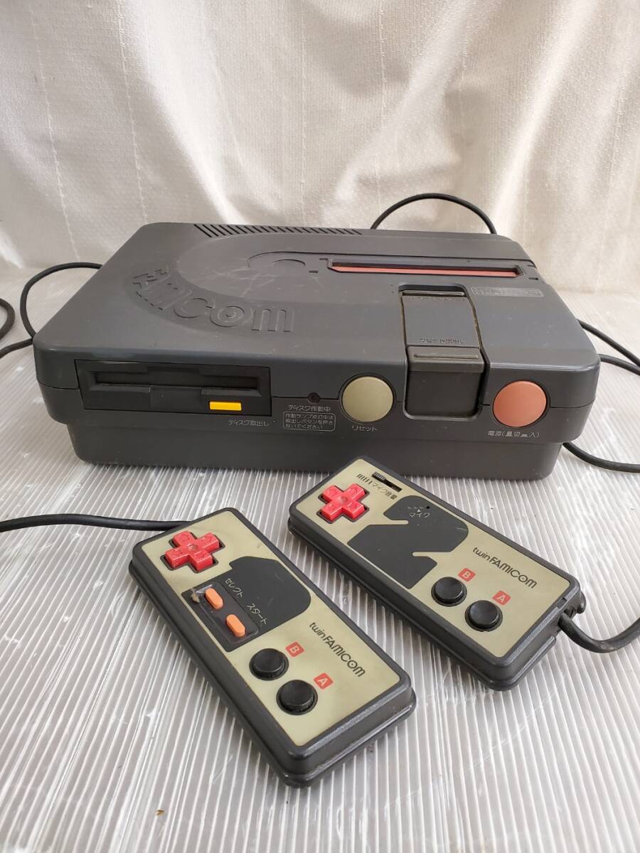 SHARP シャープ TWIN FAMICOM AN-500B ツインファミコン ファミコン 電源アダプター RFコンバータ付きの画像2