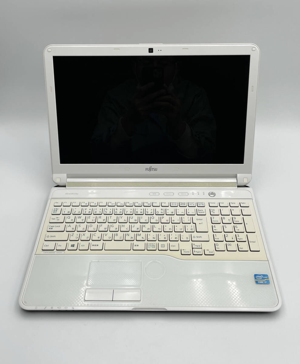 富士通LIFEBOOK AH53 K / FMVA53KWPノートパソコン / Core i7 2670QM/ 爆速SSD 128GB /メモリ8GB/カメラ/ブルーレイ/15.6インチの画像2