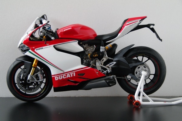 ★1/12 DUCATI 1199 PANIGALE S TRICOLORE 塗装完成品（タミヤ製）_画像2