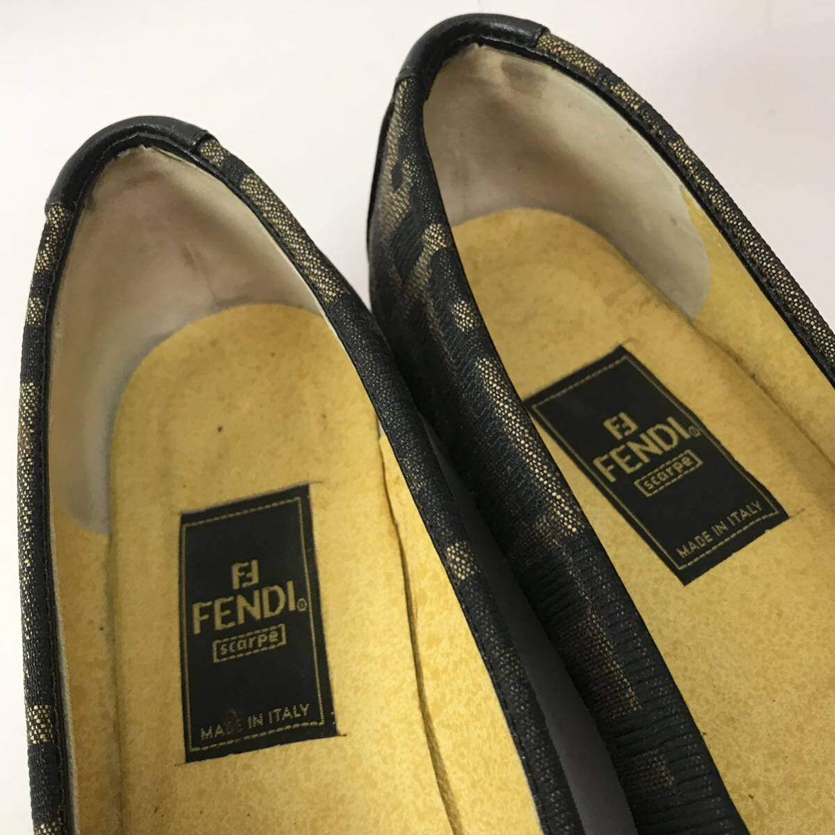 h290 良品 希少 FENDI フェンデイ ズッカ ローヒールパンプス ローファー フラットシューズ リボン 36 イタリア製 正規品 ヴィンテージ _画像5