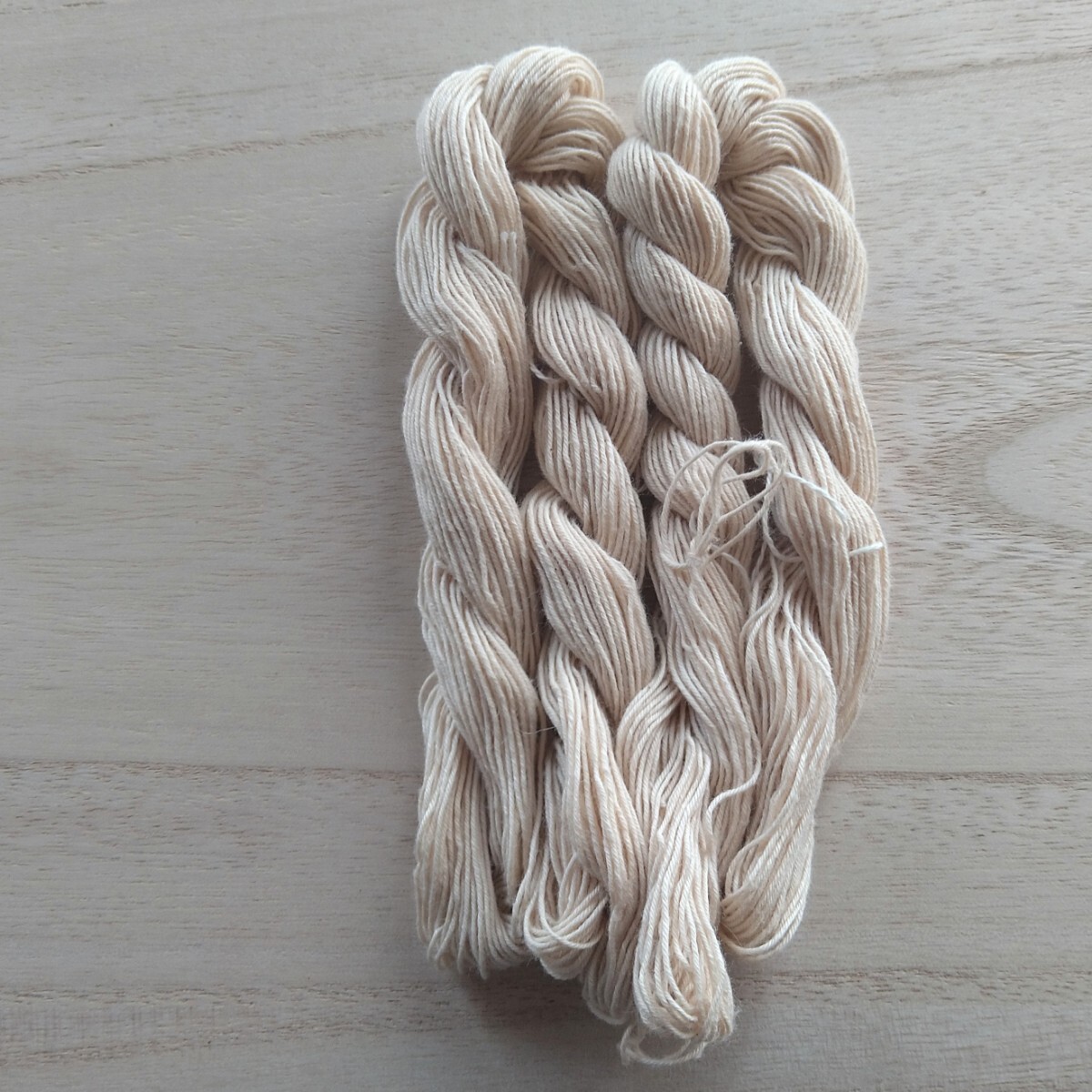 刺し子糸、編み物、織物にも♪草木染め糸　びわ染め　綿　コットン_画像1