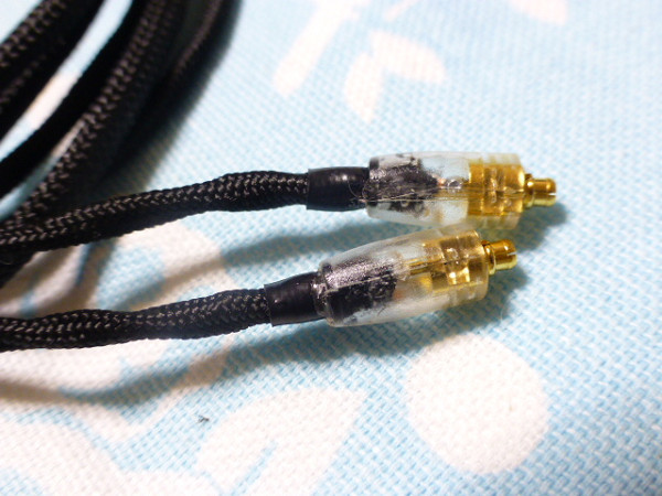 MMCX ケーブル (ストレート) 6N純銀撚り線 + Pure OCC 2.5mm4極 MMCX ケーブル (ストレート) 6N純銀撚り線 + Pure OCC 2.5mm4極
