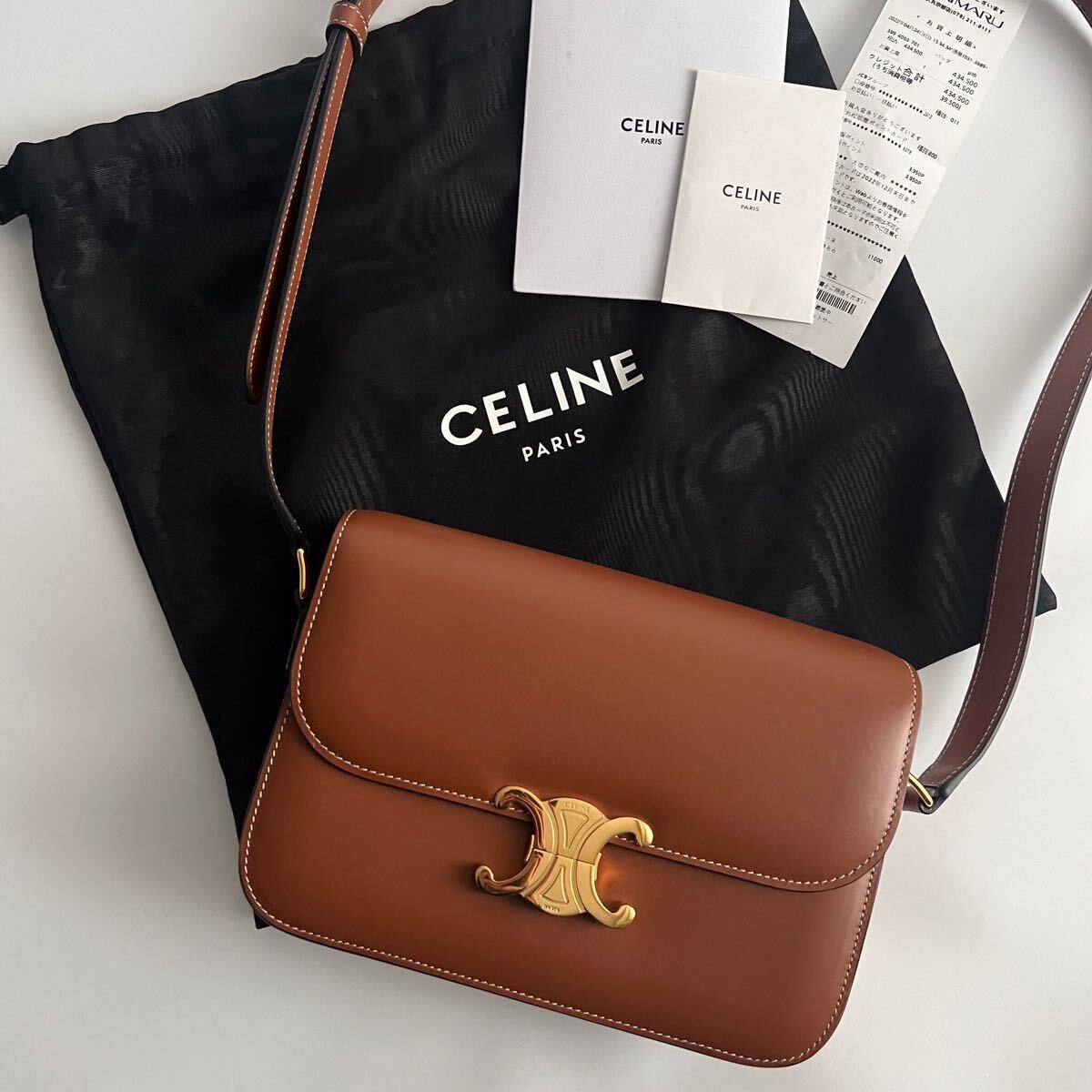 美品 付属品付きCELINE セリーヌ クラシックトリオンフ ショルダーバッグ ブラウン茶 ゴールド金具 シャイニーカーフスキン レディース の画像1