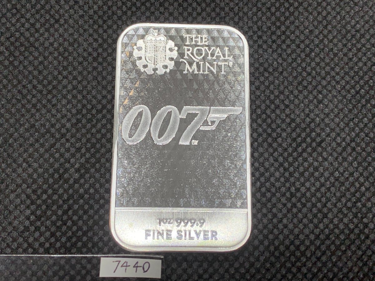 31.1グラム 2022年 (新品) イギリス「ジェームズ ボンド・007 ダイヤモンドは永遠に」純銀 1オンス バー_画像1
