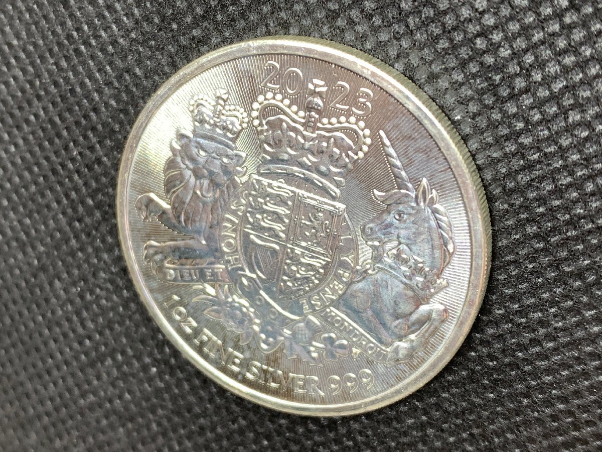 31.1グラム 2023年 (新品) イギリス「英国王室の紋章・ライオンとユニコーン」純銀 1オンス 銀貨の画像3