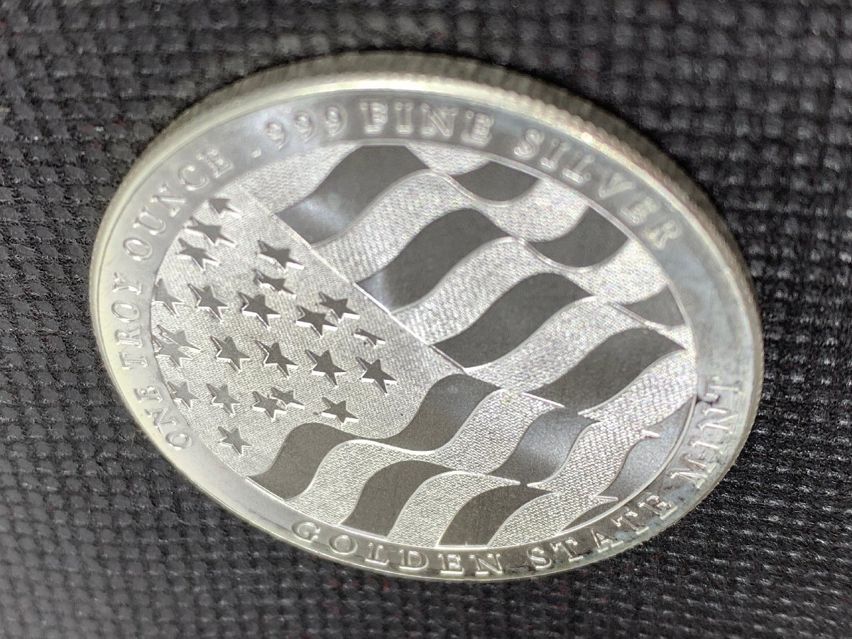 31.1グラム (新品) アメリカ 「イーグル・力、自由、誇り」純銀 1オンス メダルの画像4
