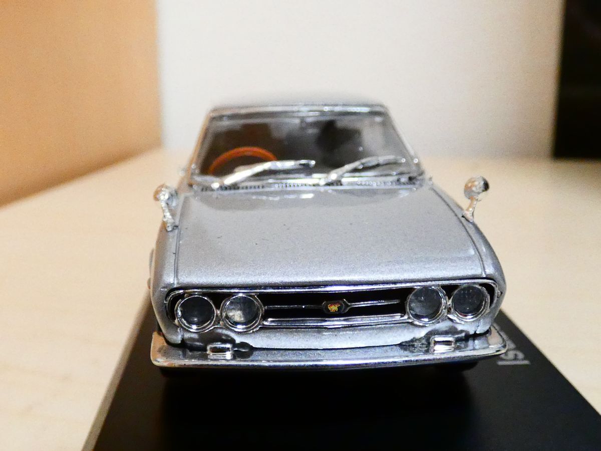 国産名車コレクション 1/43 いすゞ 117 クーペ 1968 シルバー アシェット 旧車 クラシックカー ミニカー ＴＡ_画像3