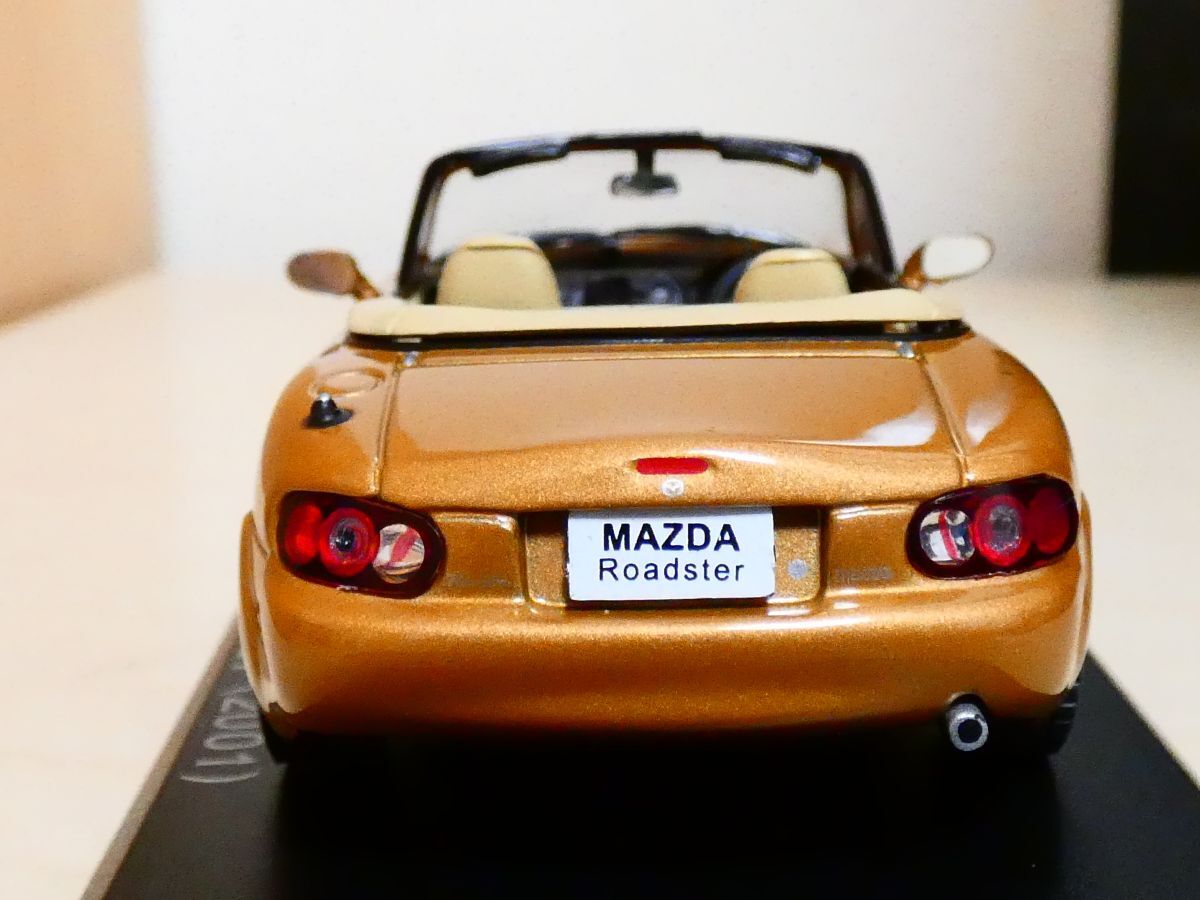 国産名車コレクション 1/43 マツダ ロードスター 2001 アシェット 旧車 クラシックカー ミニカー ＴB_画像4