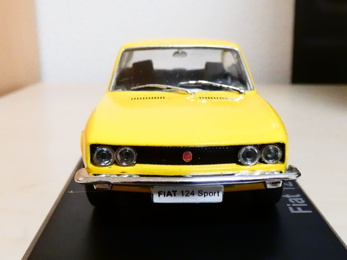 国産名車コレクション 1/43 FIAT フィアット 124 スポーツ クーペ 1974 黄色 アシェット 旧車 クラシックカー ミニカー ＴC_画像3