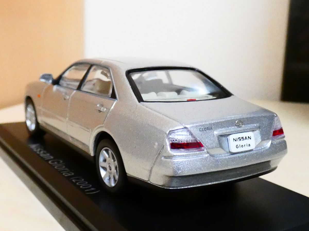 国産名車コレクション 1/43 日産 グロリア 2001 シルバー ④ アシェット 旧車 クラシックカー ミニカー ＴC_画像2