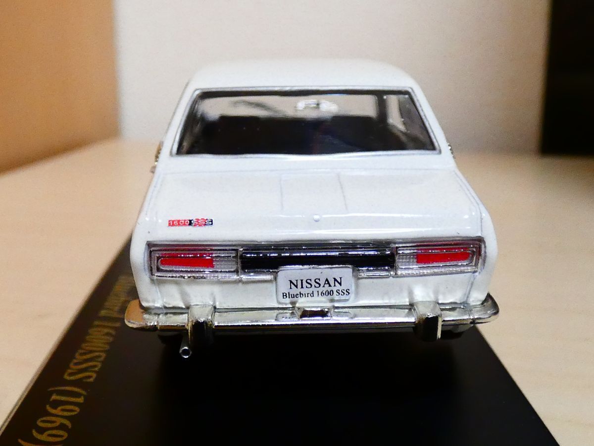 国産 名車コレクション 1/43 日産 ブルーバード 1600 SSS 1969 白 ② アシェット 旧車 クラシックカー ミニカー ＴD_画像4