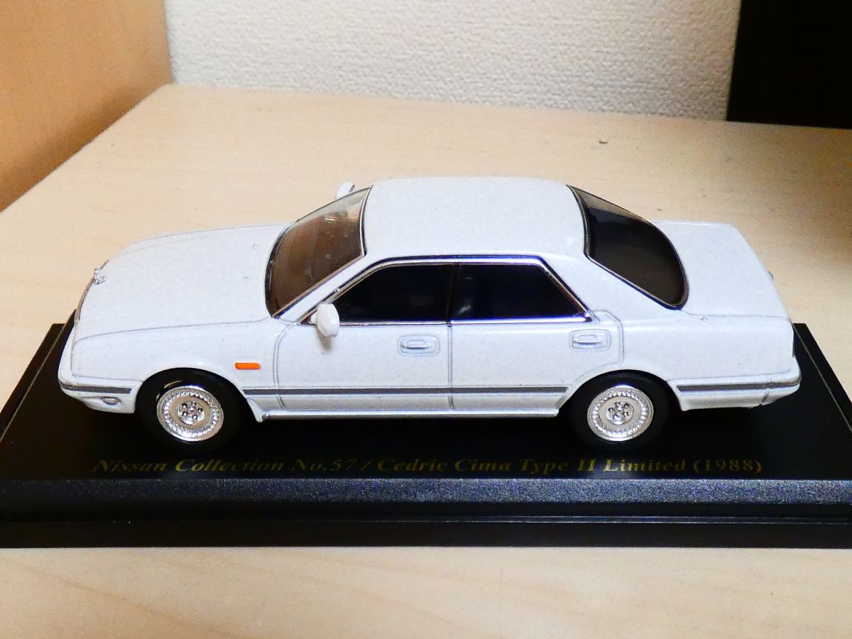 国産 名車コレクション 1/43 日産 シーマ タイプⅡ リミテッド 1988 白 アシェット 旧車 クラシックカー ミニカー ＴDの画像5