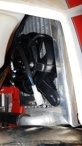 《送料520円》 新品 汎用 ラジエータファン 電動ファン 12V エンデューロ オフロード KTM EXC BETA YZ WR KX CRF ハスクバーナの画像4