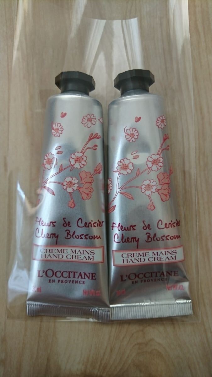 新品!!ロクシタン☆ハンドクリーム 30ml×2☆CB チェリーブロッサム ソフトハンドクリーム_画像1