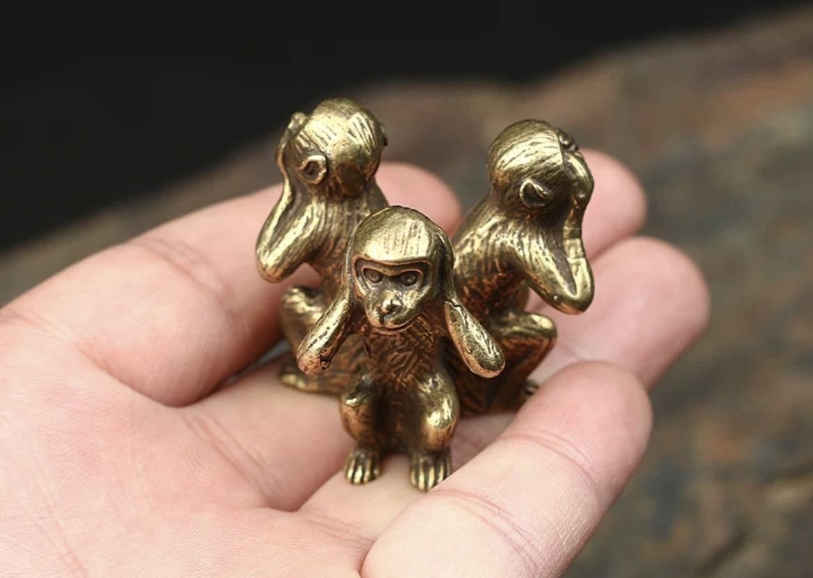 真鍮の見猿聞か猿言わ猿 ミニチュア インテリア アンティーク レトロ 銅 真鍮 雑貨 猿 小物 装飾 彫刻 サル モンキー HD291_画像3