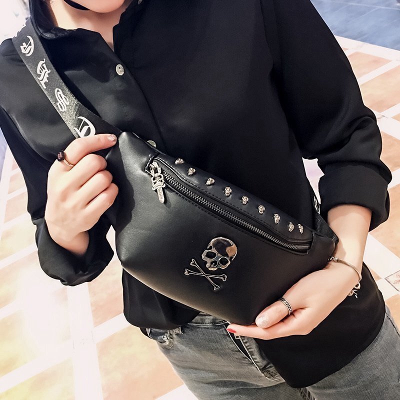  woman. banana bag punk fa knee pa waist pack body bag designer rivet belt . bag hip-hop Cross body HE837