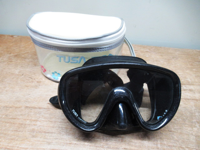 TUSA ツサ TINA ティナ ダイビングマスク ブラック ケース付 ダイビング用品 管理6I0226B-B2の画像1