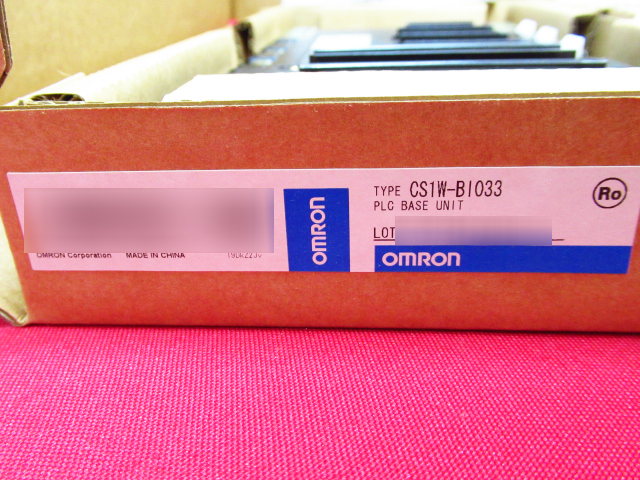 未使用品 OMRON オムロン CS1W-BI033 CS1用増設ベースユニット 3スロット 管理6E0229G-C08_画像2