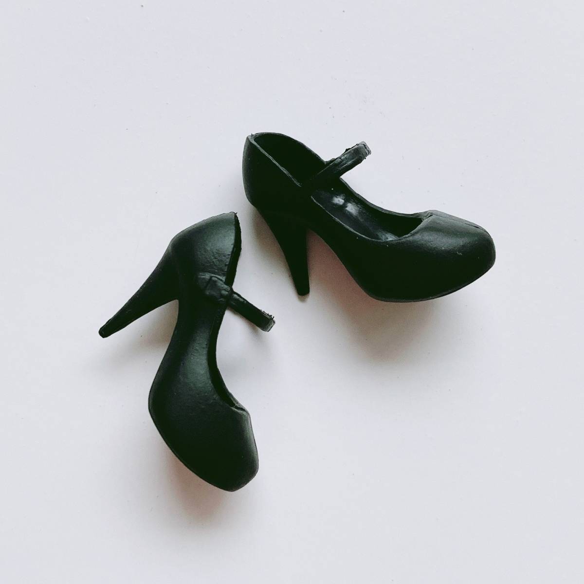 Licca リカちゃん、1/6ドール用 ストラップ ハイヒール 靴（黒｜ブラック）_画像1