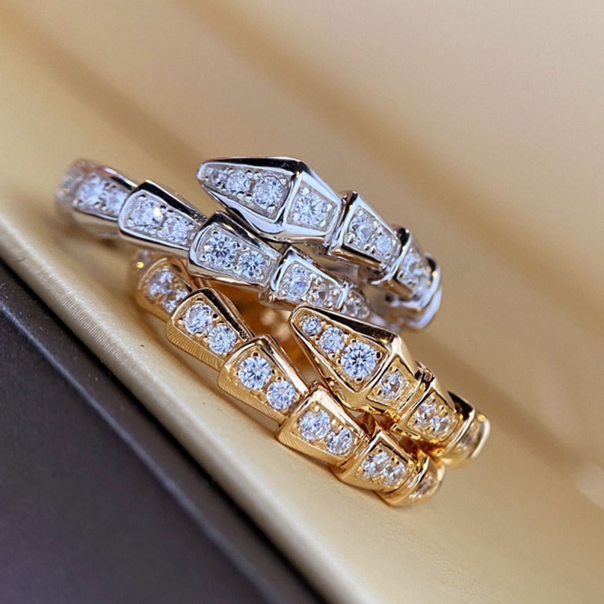 【大人気】ヘビ リング シルバージルコニア フリーサイズ シンプル 指輪　結婚式