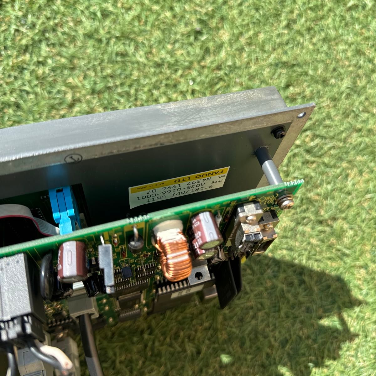 Fanuc A02B-0166-C001 9インチ CRT/MDI ユニット モニター 部品 Fanuc A02B-0166-C001 9インチ CRT/MDI ユニット モニター 部品