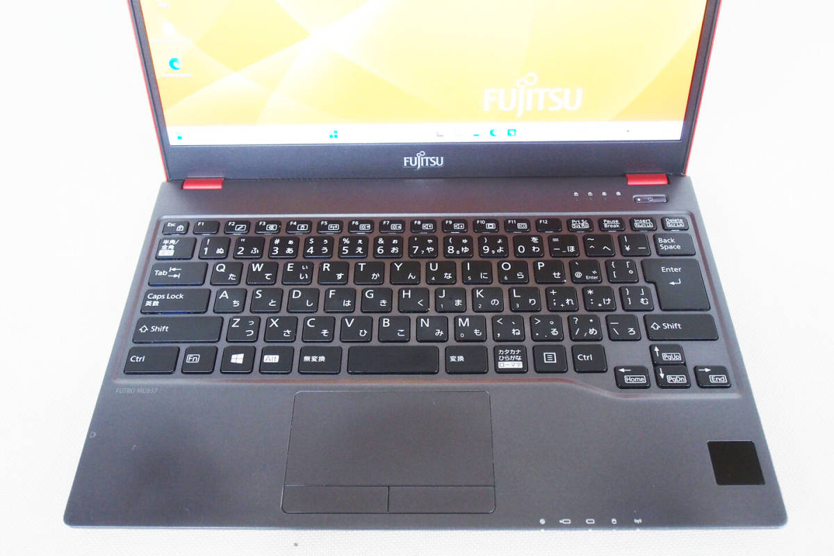 【1円～】極軽極薄 Win11 Office2021 LIFEBOOK FUTRO MU937 Redモデル Celeron 3865U RAM8GB SSD128GB 13.3インチFHD カメラ 静脈認証_画像4