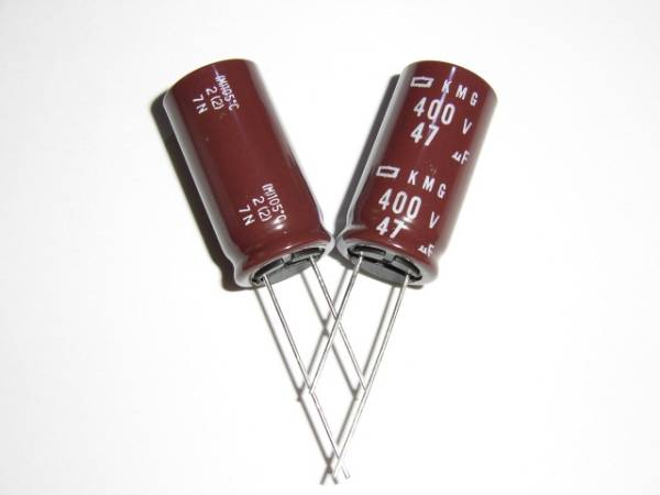 日本ケミコン　高耐圧・電解コンデンサー　400V　47μF　2個　105℃_直径１６×高３２ｍｍ