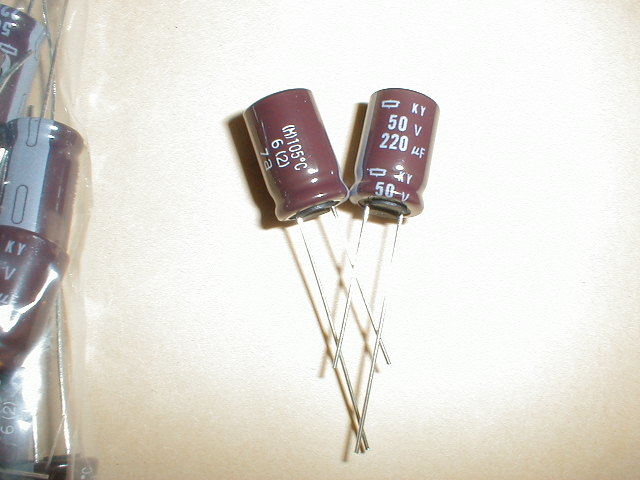 日本ケミコン　高性能・電解コンデンサー　50V　220μF　6個　11_直径１０×高１６ｍｍ