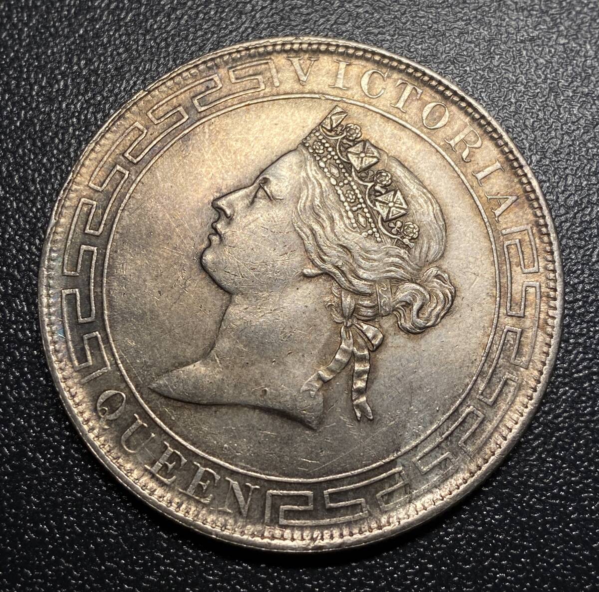 1868香港壹圓銀貨　イギリス領　中国古銭　コイン　硬貨　古銭　美品　レア_画像3