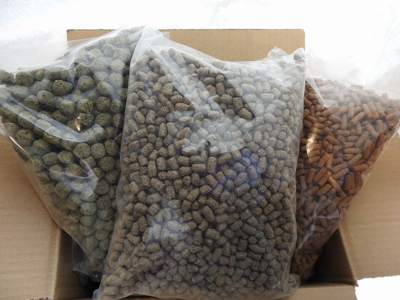 アヒル・コールダック用（ヒナにも） 完全飼育飼料3種セット
